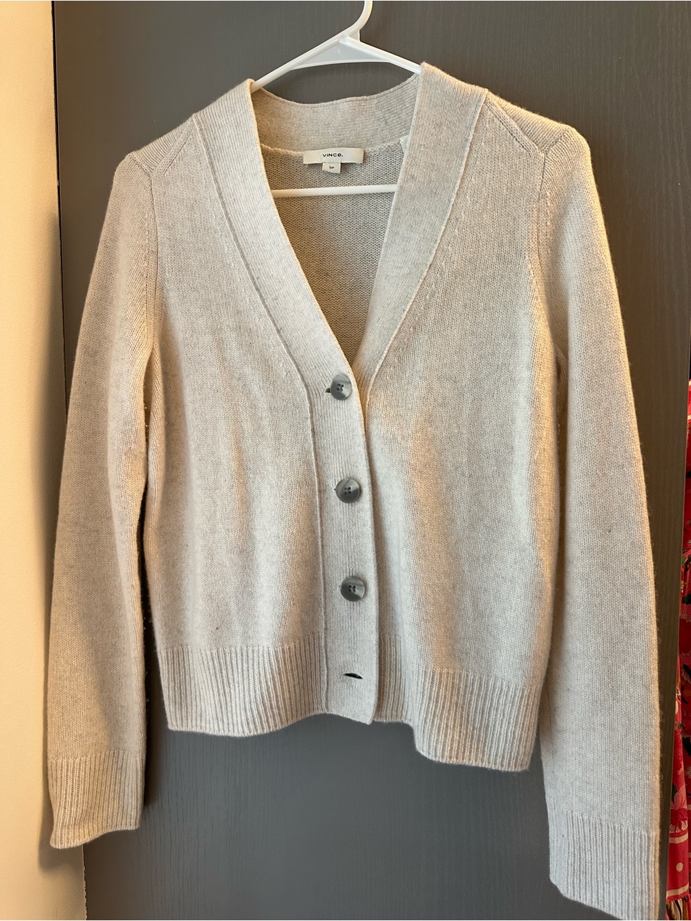 S LKWOT Vince Light Cream Button-Front V-Neck Cardigan